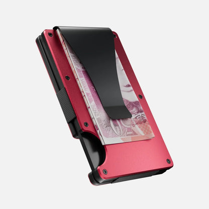 SlimSkölden | Skippa bulken. Försvara dina kort. Möt SlimSkölden.