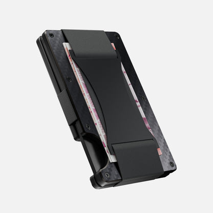 SlimSkölden | Skippa bulken. Försvara dina kort. Möt SlimSkölden.