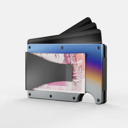 SlimSkölden | Skippa bulken. Försvara dina kort. Möt SlimSkölden.